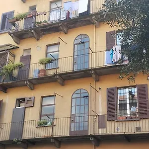 mirellas-sweet-home-navigli.it-lombardy.com/